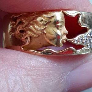 18K Carrera Y Carrera vintage ring. Size 6.5